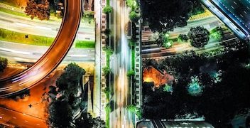 Edge Computing: Transforming US Businesses with Faster Data Processing - Cover Image